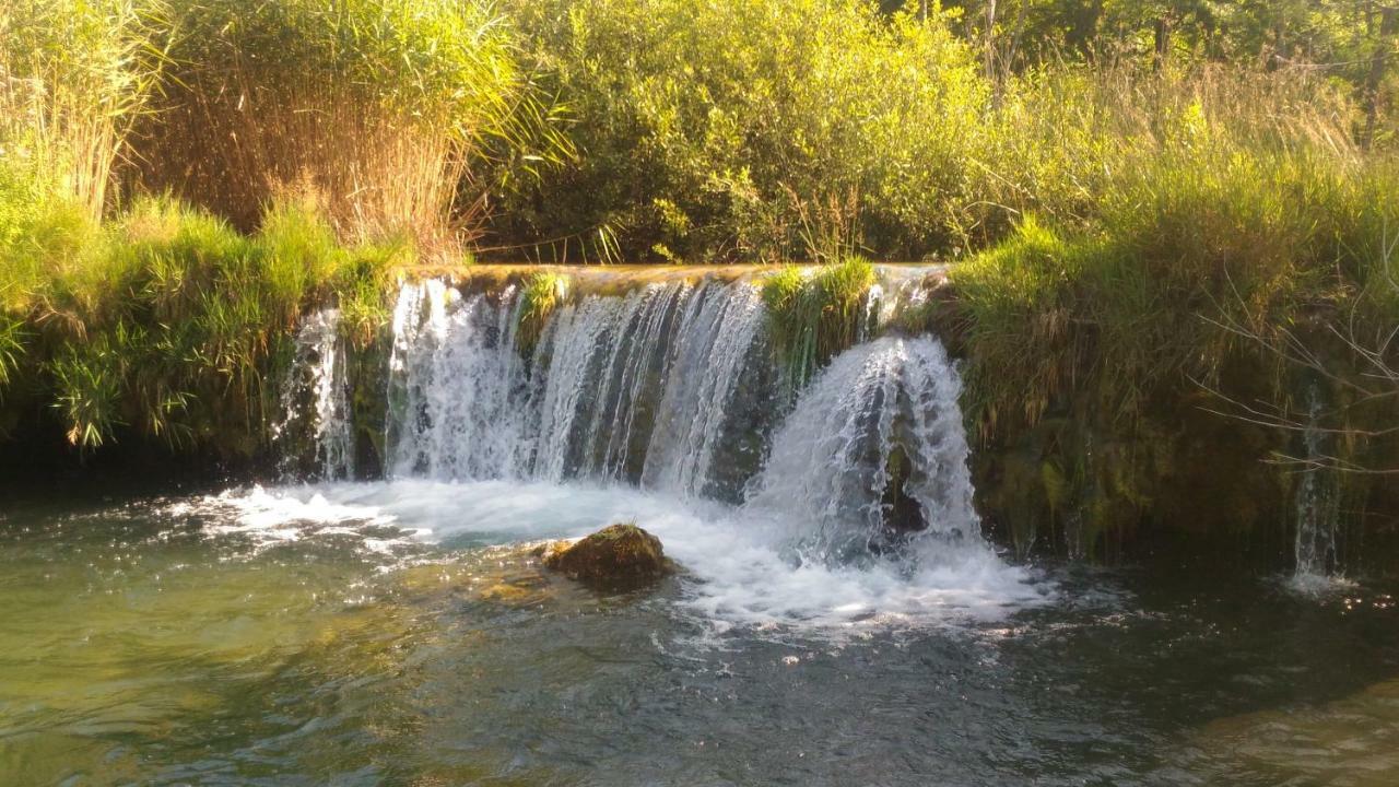 הוילה Generalski Stol Kuca Za Odmor Zeleni Biser מראה חיצוני תמונה